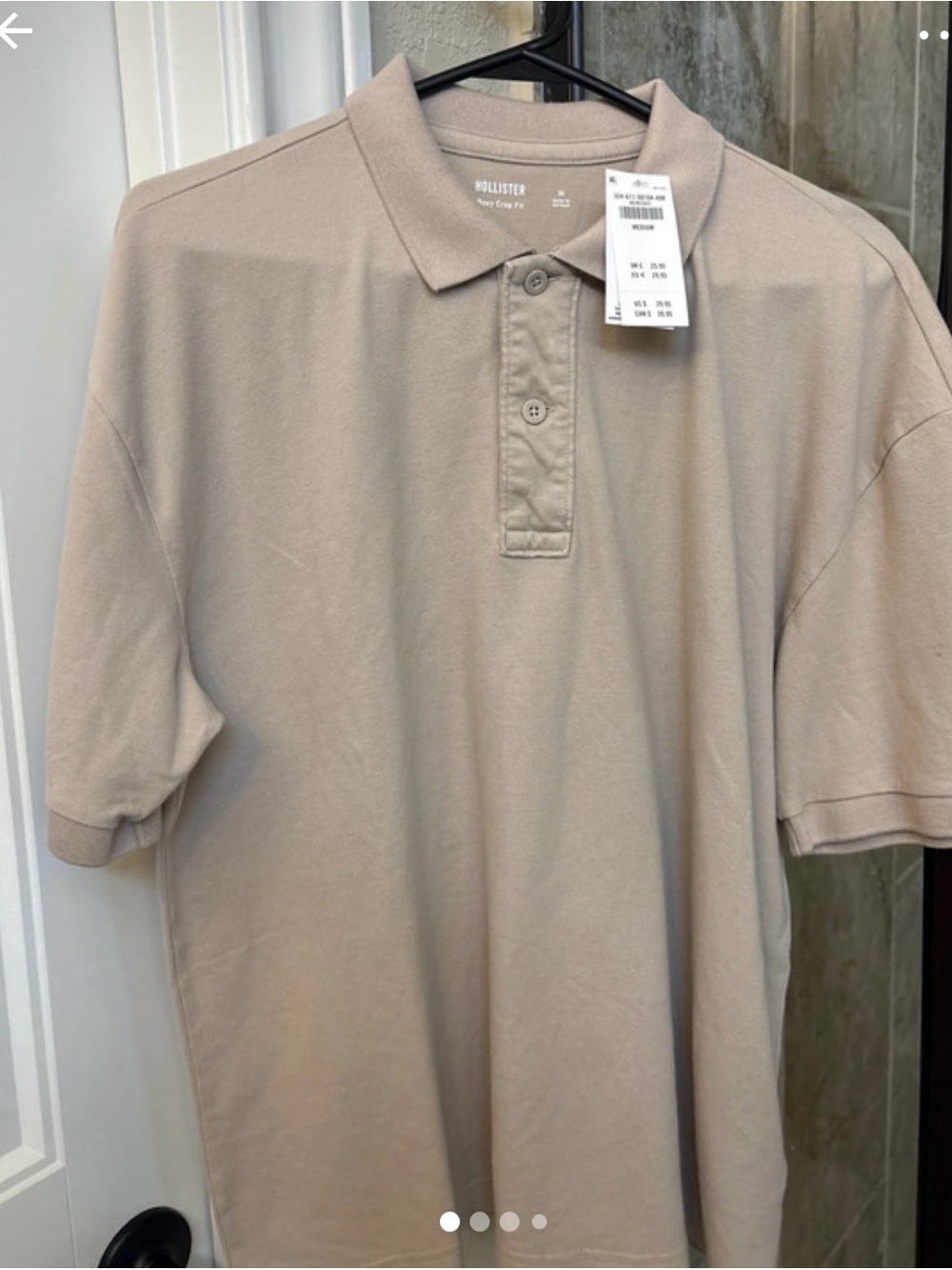 Hollister Men's Light Beige Polo Shirt